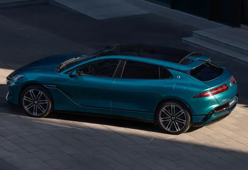 ביד יזמה את מכונית הדלק החשמלית דנזה Z9 GT, המסוגלת לנסוע 1036 ק"מ ללא טעינה מחדש.