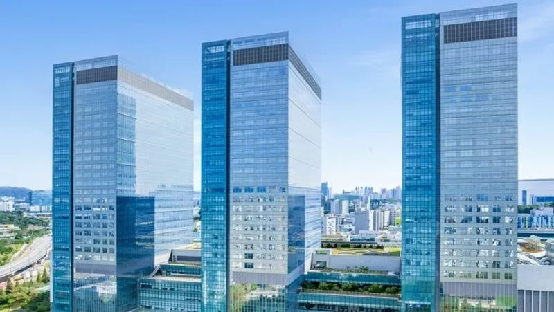 סמסונג תתחיל משלוחים נרחבים של זיכרון HBM4 בפברואר, תוך כדי שהיא מקדימה את המתחרים