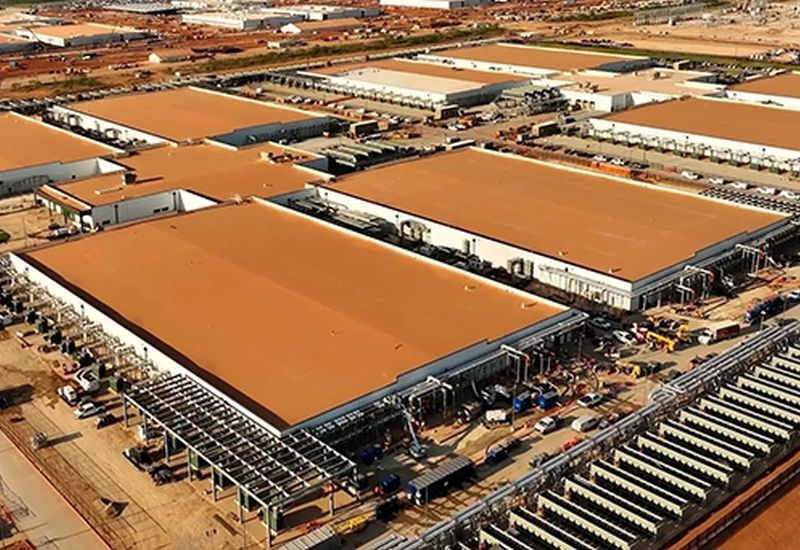 מיקרוסופט תקח שליטה במרכז נתונים בעל כוח של כ-1 ג'יגהוואט בטקסס, שהאורקל והאופנאי לא הצליחו להתמודד איתו