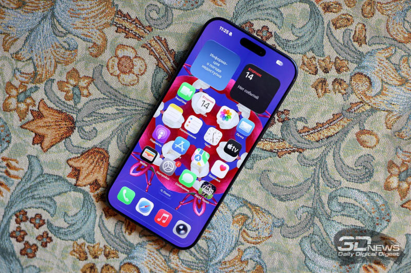 אפל iPhone Pro בחגיגת השנה הראשונה שלו יעבור שינוי עיצובי מהותי: המסך יתכווץ מכל הצדדים.