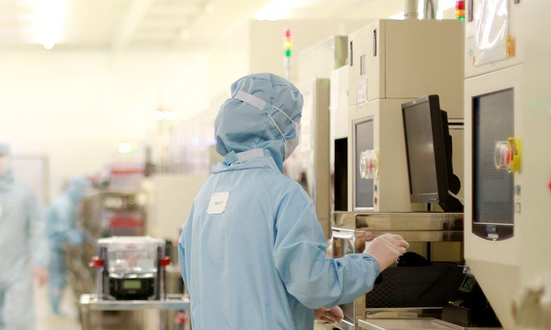 SMIC השיגה גידול במכירות של 61 %, בזכות פרויקטים מבוססי בינה מלאכותית, סנקציות והחלפת ייבוא.