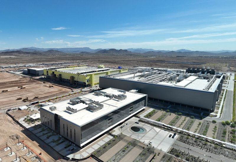 הבועה של הבינה המלאכותית נשברה: חברות טכנולוגיה גדולות איבדו מאות מיליארד שווי שוק מאז תחילת השנה, אך ההשפעות שונות.