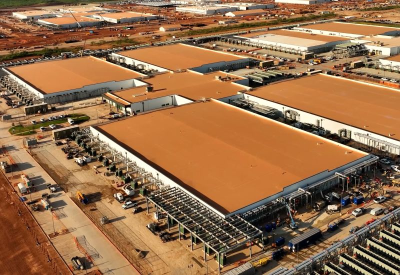 החברה קיצרה את בניית מרכז הנתונים כדי להפחית את הדאגות של המשקיעים לפני ה-IPO