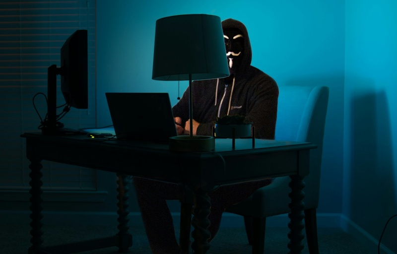 המשכורות של הקורבנות למתקפות האקרים ירדו לירידה היסטורית מינימלית, למרות שהמספר של התקפות גדל משמעותית.