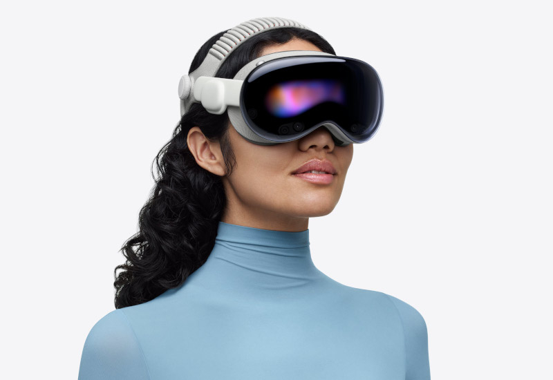 אפל דחיתה את משיכת ה־Vision Pro הבאה עד ל-2028, תוך התמקדות במוצרי חכמה ובמכשירים עם בינה מלאכותית